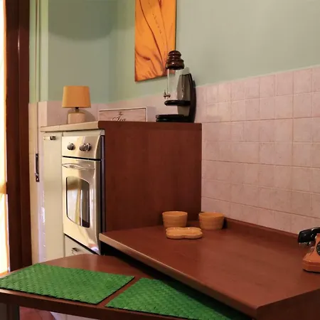 011 Avenue Vendégház *