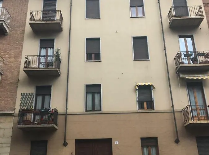 011 Avenue